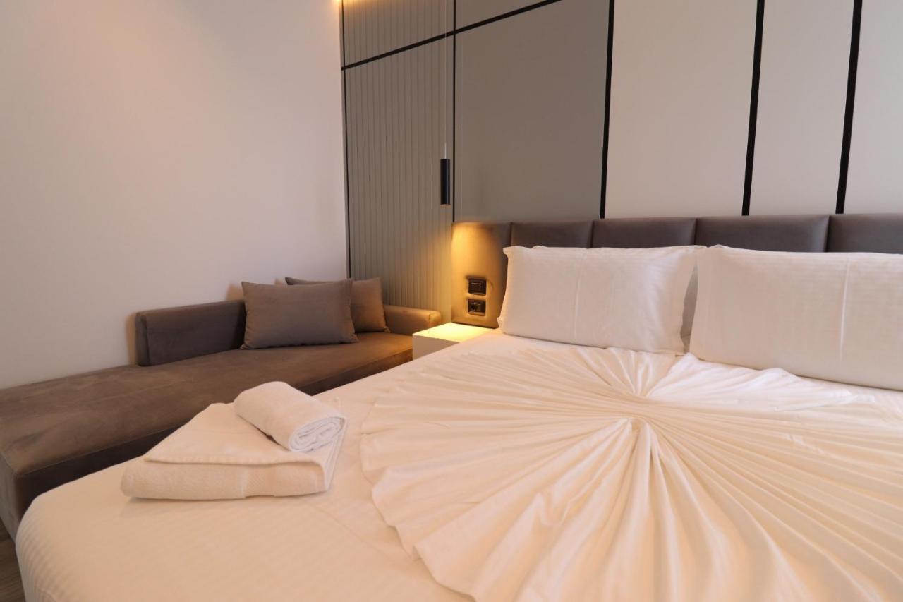 Admiro Hotel 4*