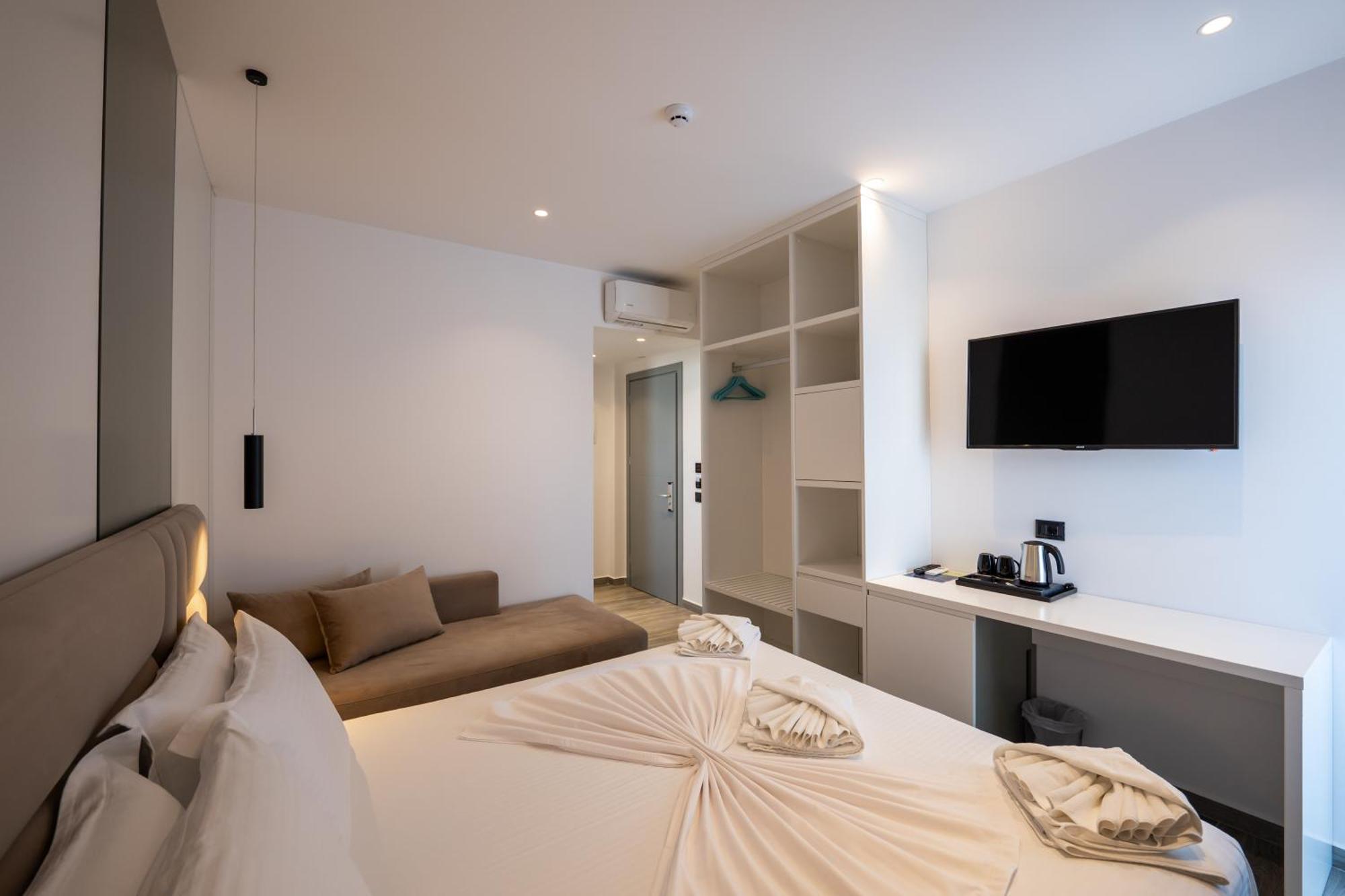 Admiro Hotel 4*