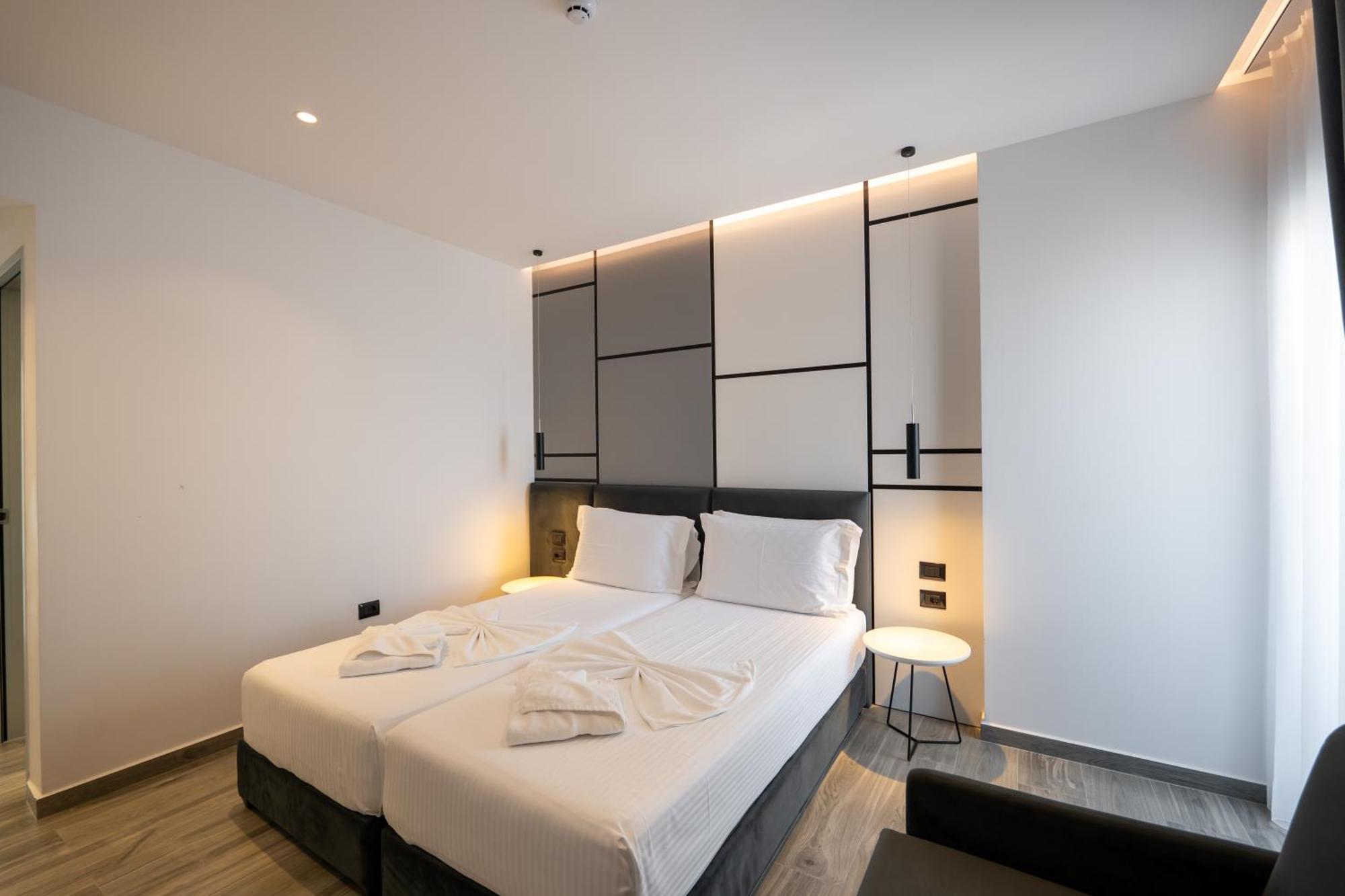 Hotel Admiro 4*