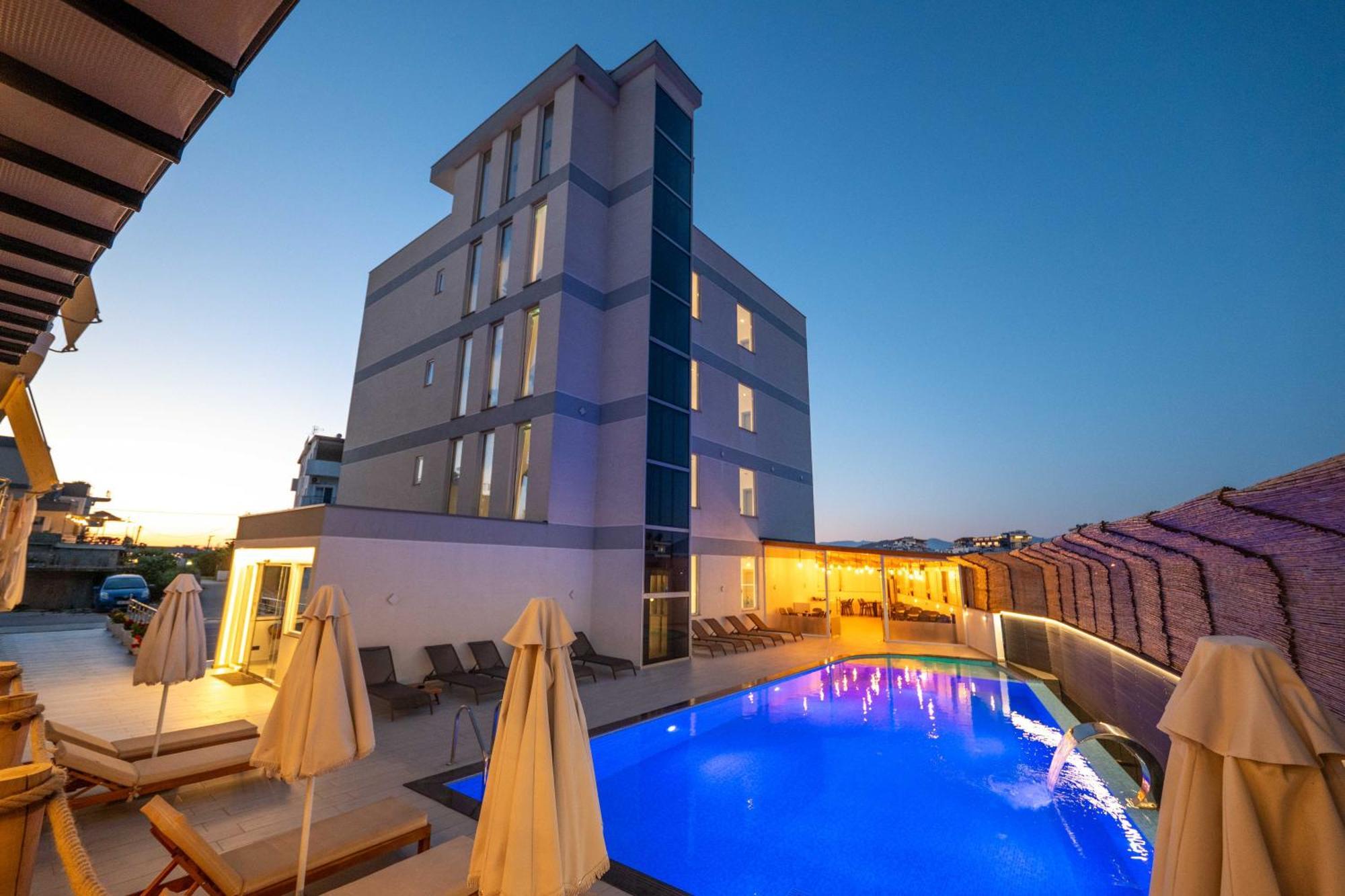 Admiro Hotel