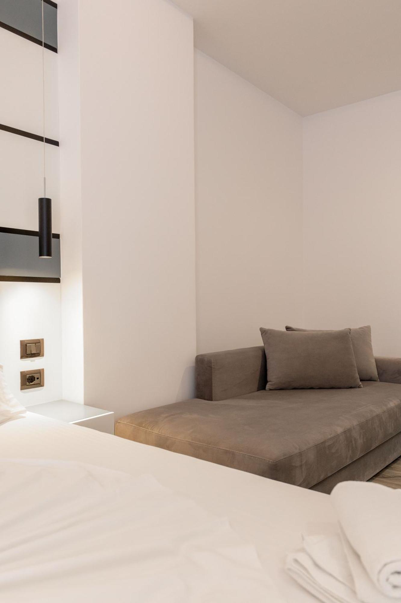 Admiro Hotel 4*
